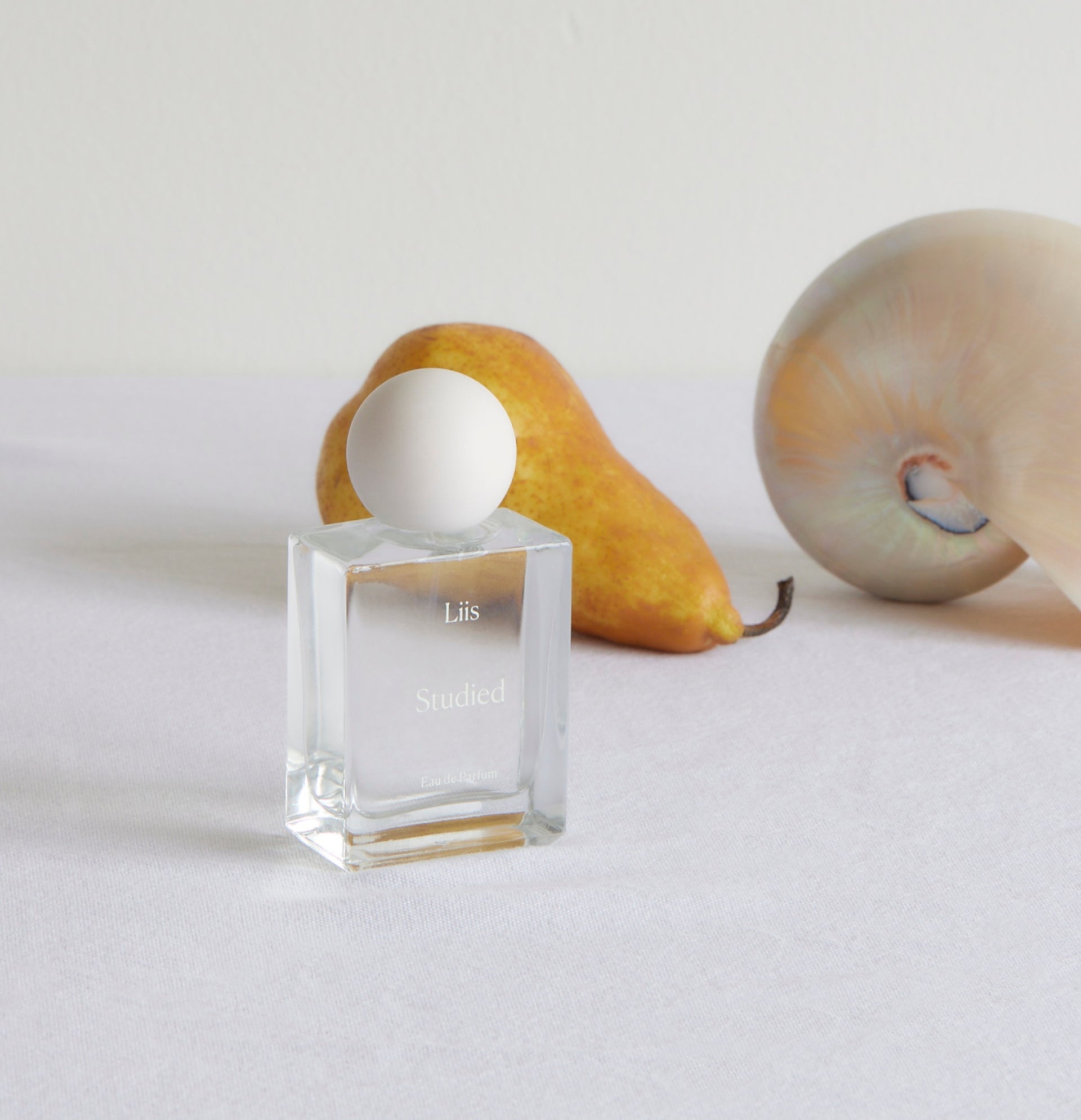 LIIS eau de parfum and fragrances studied 50mL, eau de parfum and fragrances studied 50mL, eau de parfum and fragrances, pourhommies.